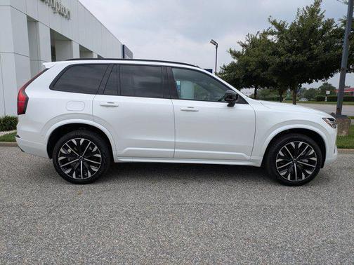 2026 Volvo XC90 Plug-In Hybrid T8 Ultra Dark Theme 6-Seater