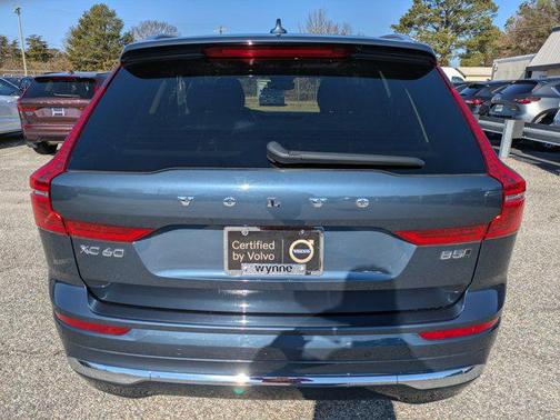 2023 Volvo XC60 B5 Plus Bright Theme