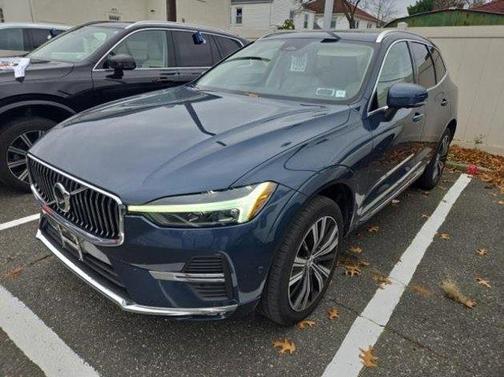 2023 Volvo XC60 B5 Plus Bright Theme