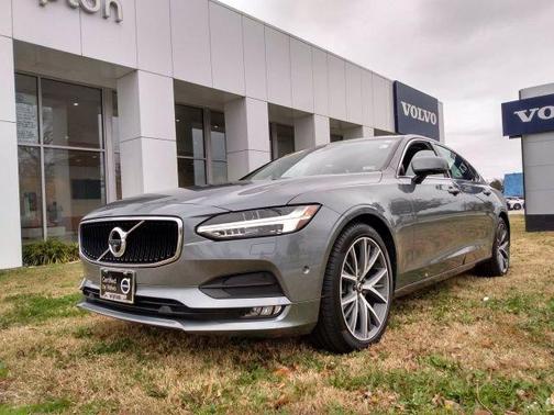Photo 5 of 32 of 2018 Volvo S90 T5 Momentum