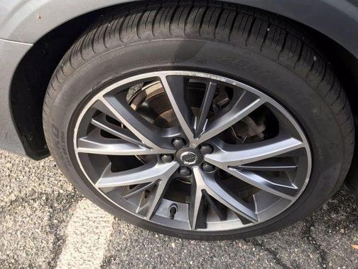 Photo 4 of 32 of 2018 Volvo S90 T5 Momentum
