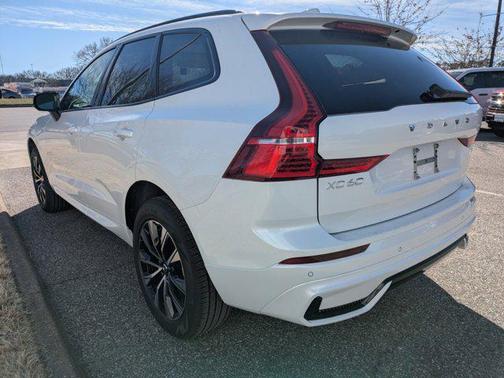 2025 Volvo XC60 B5 Core