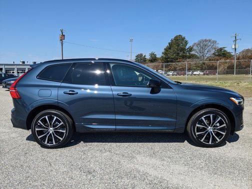 2025 Volvo XC60 B5 Plus