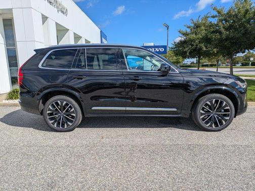 2026 Volvo XC90 B5 Core