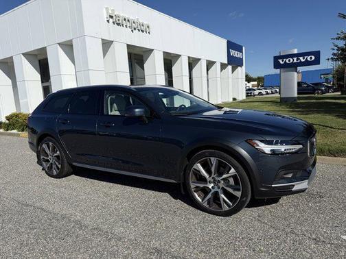 2024 Volvo V90 Cross Country B6 Ultimate