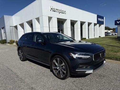 2024 Volvo V90 Cross Country B6 Ultimate