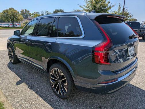 2025 Volvo XC90 B6 Plus 7-Seater