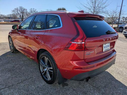 2018 Volvo XC60 T5 Momentum