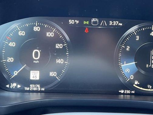 2018 Volvo XC60 T5 Momentum