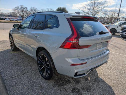 2026 Volvo XC60 B5 Ultra