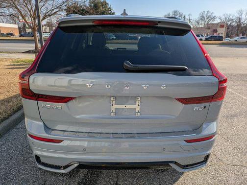 2026 Volvo XC60 B5 Ultra