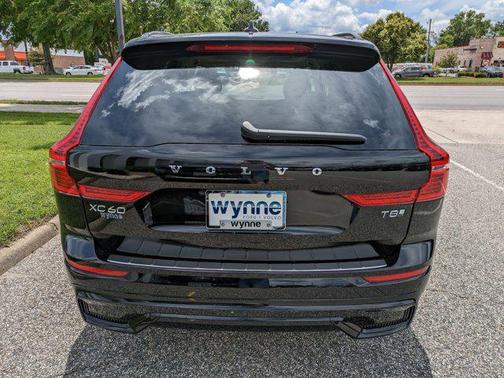 2025 Volvo XC60 Plug-In Hybrid T8 Plus