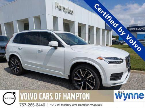 2022 Volvo XC90 T6 Momentum