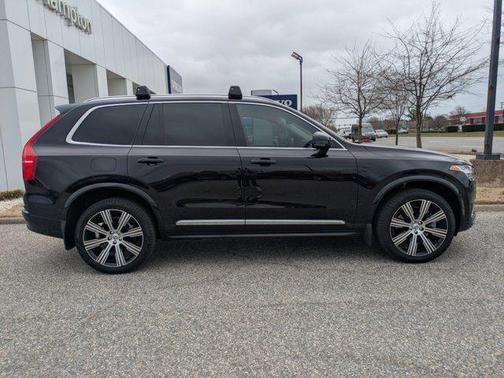 2025 Volvo XC90 Plug-In Hybrid T8 Ultra 6-Seater