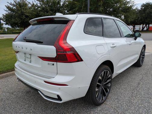 2026 Volvo XC60 B5 Ultra