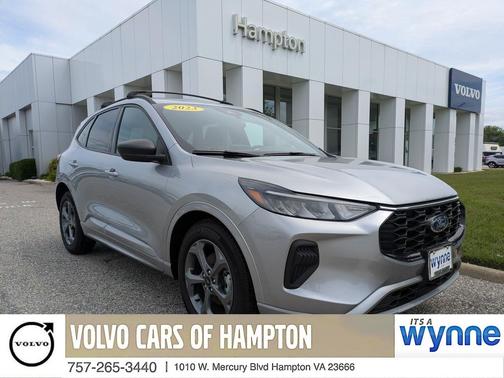 Iconic Silver Metallic 2023 Ford Escape ST-Line
