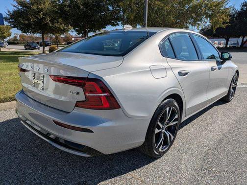 2025 Volvo S60 B5 Core