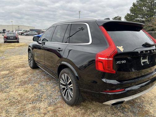 2020 Volvo XC90 T5 Momentum