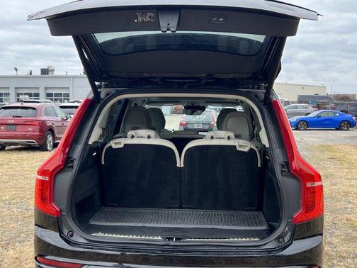 2020 Volvo XC90 T5 Momentum