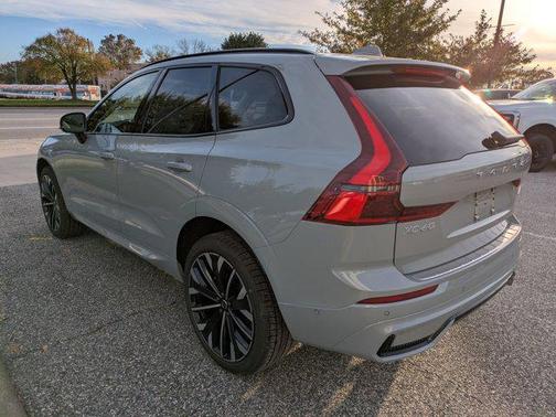 2026 Volvo XC60 B5 Ultra