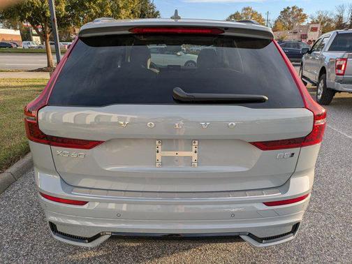 2026 Volvo XC60 B5 Ultra