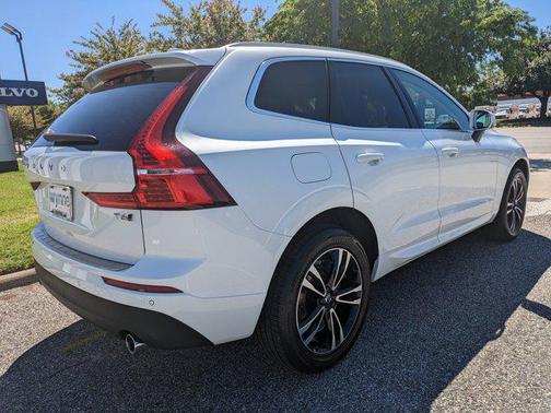 2020 Volvo XC60 T6 Momentum