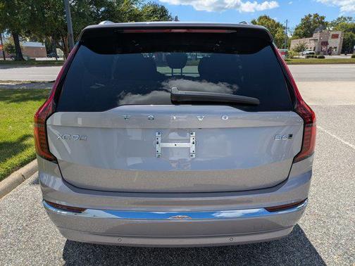 2026 Volvo XC90 B6 Core