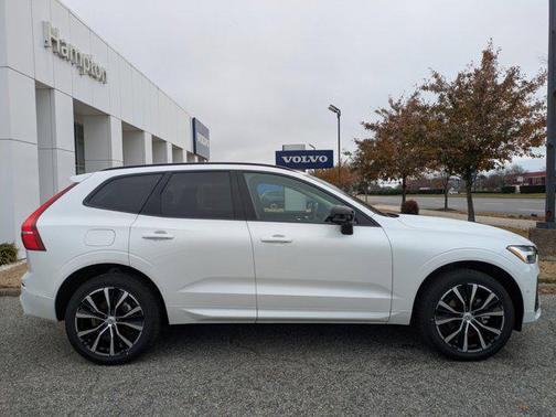 2025 Volvo XC60 B5 Plus