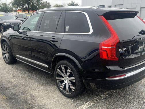 2024 Volvo XC90 B6 Ultimate Bright Theme 7-Seater