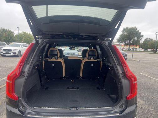2024 Volvo XC90 B6 Ultimate Bright Theme 7-Seater
