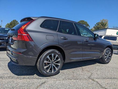 2025 Volvo XC60 B5 Core
