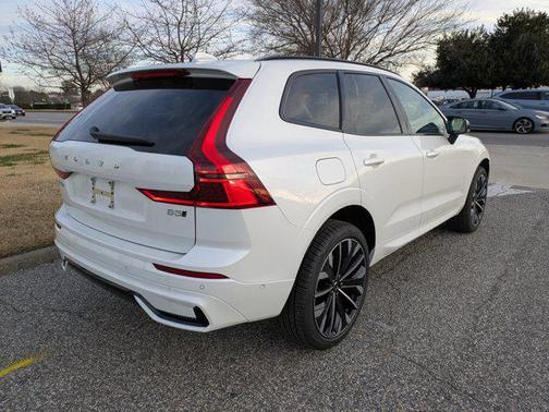 2026 Volvo XC60 B5 Ultra