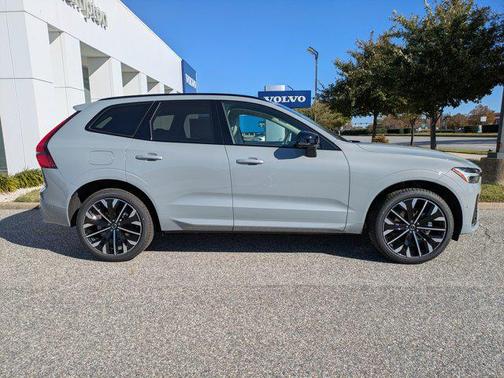 2026 Volvo XC60 B5 Ultra