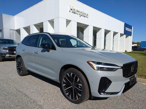 2026 Volvo XC60 B5 Ultra