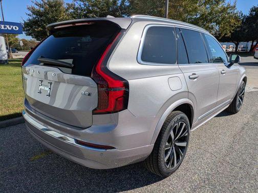 2026 Volvo XC90 B5 Core