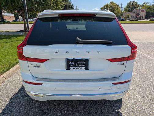 2023 Volvo XC60 B5 Ultimate Bright Theme