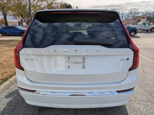 2026 Volvo XC90 B6 Ultra 7-Seater