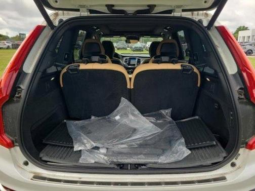 2022 Volvo XC90 T6 Inscription