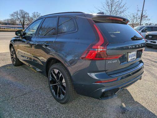 2026 Volvo XC60 B5 Ultra