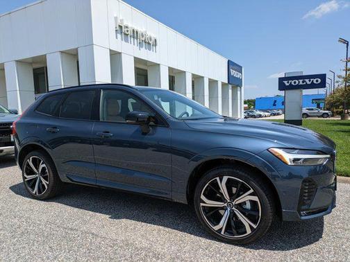 2025 Volvo XC60 B5 Ultra
