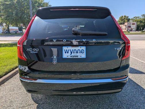 2025 Volvo XC90 Plug-In Hybrid T8 Core 7-Seater