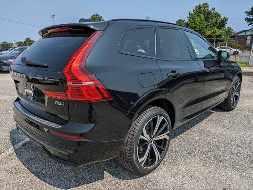 2025 Volvo XC60 B5 Ultra