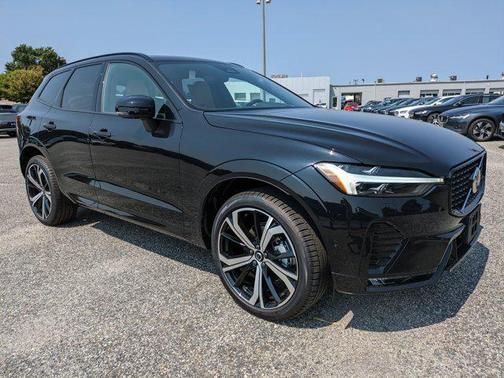 2025 Volvo XC60 B5 Ultra