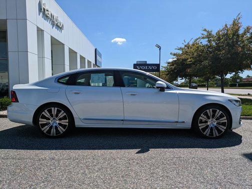 2023 Volvo S90 B6 Plus