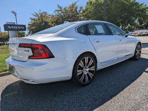 2023 Volvo S90 B6 Plus