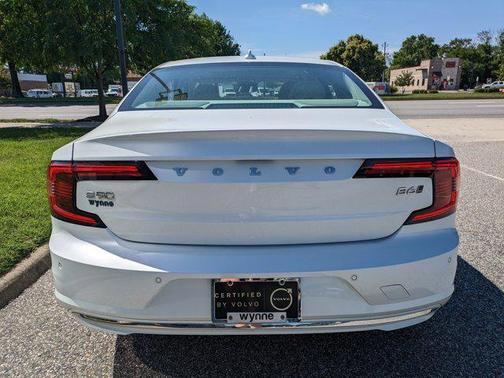 2023 Volvo S90 B6 Plus