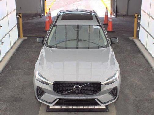 2025 Volvo XC60 Plus