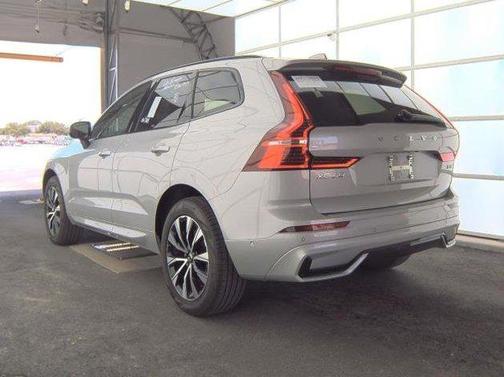 2025 Volvo XC60 Plus