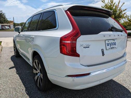 2024 Volvo XC90 Recharge Plug-In Hybrid T8 Plus Bright Theme 7-Seater