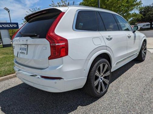 2024 Volvo XC90 Recharge Plug-In Hybrid T8 Plus Bright Theme 7-Seater